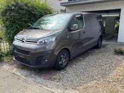 Grau Gebraucht 2017 Citroën Jumpy Van / Kleinbus | 12.600 € (Etwas zu teuer)