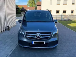 Grau Gebraucht 2023 Mercedes V250 Edition Van / Kleinbus | 61.499 € (Etwas zu teuer)