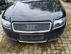 Schwarz Gebraucht 2002 Audi A4 Cabriolet Cabrio | 1.250 €