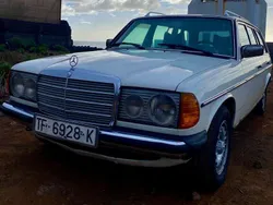 Weiß Gebraucht 1979 Mercedes 240 Kombi | 12.000 €