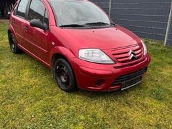 Rot Gebraucht 2009 Citroën C3 Advance Limousine | 3.000 € (Etwas zu teuer)