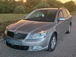 Beige Gebraucht 2012 Skoda Octavia Kombi | 2.999 € (Guter Preis)