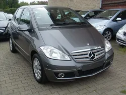 Grau Gebraucht 2012 Mercedes A160 Avantgarde Limousine | 7.990 € (Guter Preis)