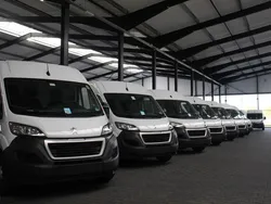 Lack weiss banquise/deckende lac Gebraucht 2021 Peugeot Boxer Premium Van | 21.301 € (Fairer Preis)