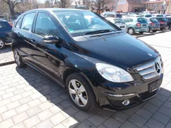 Schwarz Gebraucht 2011 Mercedes B200 Van / Kleinbus | 5.990 € (Etwas zu teuer)