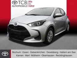 Silber Gebraucht 2023 Toyota Yaris Hybrid Business Edition Kleinwagen | 20.489 € (Guter Preis)
