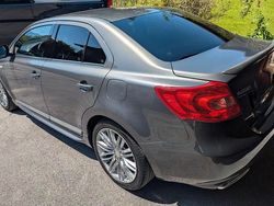 Grau Gebraucht 2011 Suzuki Kizashi Sport Limousine | 6.999 € (Fairer Preis)