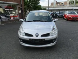 Grau Gebraucht 2006 Renault Clio III Privilege | 2.800 € (Fairer Preis)
