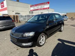 Schwarz Gebraucht 2016 Skoda Rapid Ambition Limousine | 5.499 € (Fairer Preis)