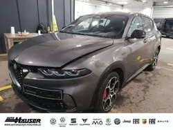 Grau Gebraucht 2024 Alfa Romeo Tonale Veloce SUV | 30.685 € (Guter Preis)