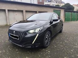 Schwarz Gebraucht 2021 Peugeot 208 Allure Kleinwagen | 14.900 € (Fairer Preis)