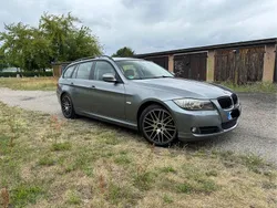 Grau Gebraucht 2009 BMW 320 Performance Kombi | 7.499 € (Fairer Preis)