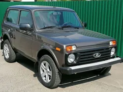 Braun Neu 2025 Lada niva SUV | 22.990 € (Teuer)
