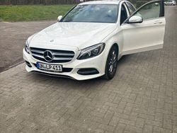 Weiß Gebraucht 2015 Mercedes C200 Exclusive Limousine | 18.500 € (Fairer Preis)