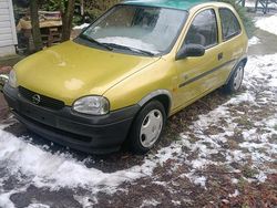 Gold Gebraucht 1997 Opel Corsa Kleinwagen | 1.200 € (Fairer Preis)