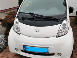 Weiß Gebraucht 2018 Peugeot iON Kleinwagen | 6.999 € (Fairer Preis)