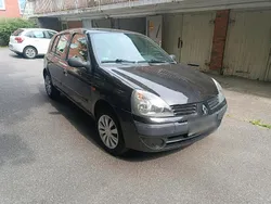 Schwarz Gebraucht 2006 Renault Clio II Kleinwagen | 1.350 €