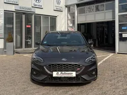 Magneticgrau (metallic) Gebraucht 2022 Ford Focus ST Kleinwagen | 33.900 € (Fairer Preis)