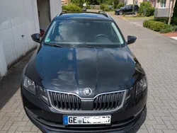 Schwarz Gebraucht 2018 Skoda Octavia Style Kombi | 10.999 € (Superpreis)