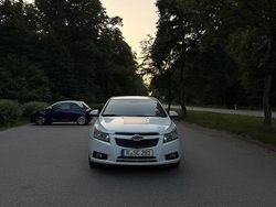 Weiß Gebraucht 2012 Chevrolet Cruze Limousine | 4.000 € (Etwas zu teuer)