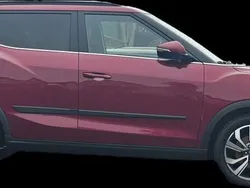 Rot Gebraucht 2020 Ssangyong Tivoli Sapphire SUV | 18.900 €