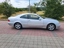 Grau Gebraucht 2000 Mercedes 230 Limousine | 5.000 €