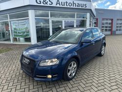 Blau Gebraucht 2011 Audi A3 Sportback Attraction Kleinwagen | 4.499 € (Fairer Preis)