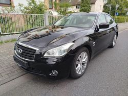 Schwarz Gebraucht 2012 Infiniti M35h Limousine | 8.888 €