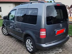 Grau Gebraucht 2011 VW Caddy Highline Van / Kleinbus | 15.000 €