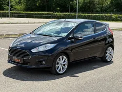 Schwarz Gebraucht 2015 Ford Fiesta Individual Kleinwagen | 9.950 € (Fairer Preis)