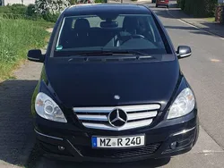 Schwarz Gebraucht 2010 Mercedes B180 Van / Kleinbus | 2.200 € (Superpreis)