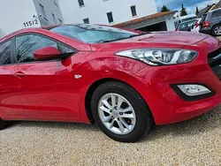 Rot Gebraucht 2016 Hyundai i30 Kombi | 8.800 € (Guter Preis)
