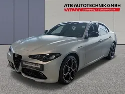 Grau Gebraucht 2023 Alfa Romeo Giulia Competizione Limousine | 69.340 €