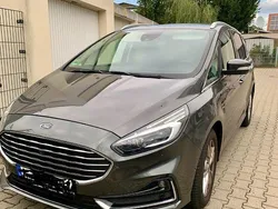Grau Gebraucht 2020 Ford S-MAX Titanium Van / Kleinbus | 25.900 € (Fairer Preis)