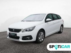 Weiss Gebraucht 2018 Peugeot 308 SW Active Kombi | 9.990 € (Fairer Preis)