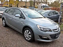 Silber Gebraucht 2014 Opel Astra Kombi | 5.899 € (Fairer Preis)