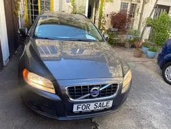 Grau Gebraucht 2008 Volvo V70 Kombi | 4.888 € (Teuer)