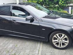 Schwarz Gebraucht 2011 Mercedes E200 Limousine | 14.900 € (Fairer Preis)