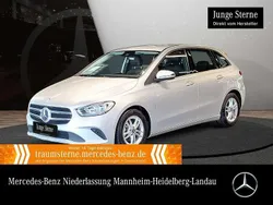 Silber Gebraucht 2020 Mercedes B180 Style Van / Kleinbus | 22.890 € (Etwas zu teuer)