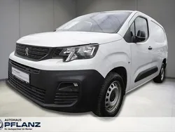Weiss Gebraucht 2019 Peugeot Partner Premium Van / Kleinbus | 15.985 € (Fairer Preis)