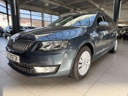 Schwarz Gebraucht 2016 Skoda Octavia Ambition Kombi | 13.490 € (Fairer Preis)