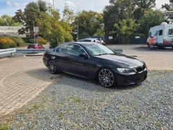 Schwarz Gebraucht 2009 BMW 320 Cabriolet Performance Cabrio | 13.500 €