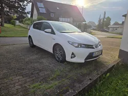 Gebraucht 2014 Toyota Auris Hybrid Executive Limousine | 11.000 € (Fairer Preis)