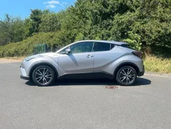 Grau Gebraucht 2018 Toyota C-HR Team SUV | 18.400 € (Fairer Preis)