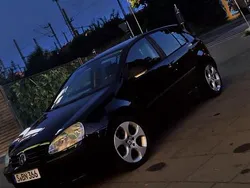 Schwarz Gebraucht 2005 VW Golf V Limousine | 2.300 € (Guter Preis)