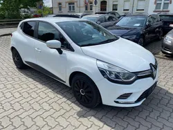 Weiß Gebraucht 2016 Renault Clio IV Kleinwagen | 6.390 € (Fairer Preis)