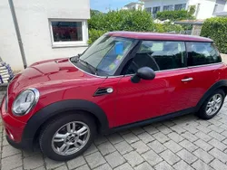 Rot Gebraucht 2011 Mini ONE Pepper Kleinwagen | 5.200 € (Fairer Preis)