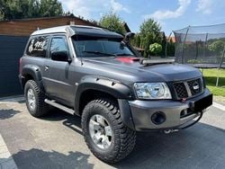 Grau Gebraucht 2006 Nissan Patrol Comfort SUV | 15.000 € (Fairer Preis)