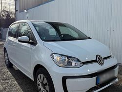 Weiß Gebraucht 2021 VW up! Kleinwagen | 5.850 €