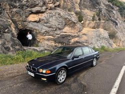 Blau Gebraucht 2000 BMW 740L Limousine | 22.900 €